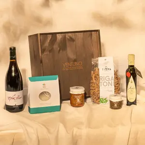 Ventuno Sicilia Experience Box - Cofanetto Regalo Alimentare Regionale Italiano di Lusso in Legno Fatto a Mano per il Turismo Tematico e Culturale - Product Image 1