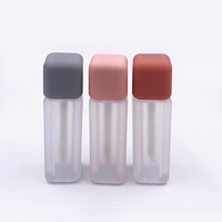 Contenants de brillant à lèvres vides en plastique épaissi de haute qualité avec logo personnalisé sérigraphié, grand applicateur pinceau, 10ml/15ml, pour soins de la peau