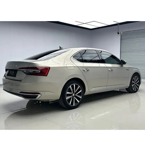 <span class=keywords><strong>Skoda</strong></span> Superb 2022 DSG hybride à essence haute performance transmission automatique de voitures d'occasion en provenance de Chine - Product Image 4
