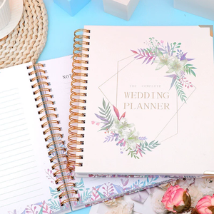 Cuaderno <span class=keywords><strong>de</strong></span> Planificación <span class=keywords><strong>de</strong></span> Bodas A4 Premium con Diseño Floral, Diario <span class=keywords><strong>de</strong></span> Novia, Tapa Dura Espiral, <span class=keywords><strong>Lista</strong></span> <span class=keywords><strong>de</strong></span> <span class=keywords><strong>Invitados</strong></span> con Protector <span class=keywords><strong>de</strong></span> Esquinas Dorado - Product Image 6
