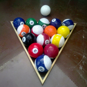 Tamaño 4 Bolas de juego Snooker Fútbol Billar en un juego - Product Image 1