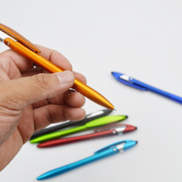Nouveau stylet créatif 4-en-1 pour yoga, support de téléphone rotatif, prise en main en caoutchouc lisse, logo personnalisé pour cadeaux d'affaires haut de gamme