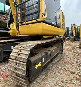 Excavatrice Komatsu Pc130 d'occasion de 13 tonnes en bon état, puissante et durable, fabriquée au Japon, en vente à prix réduit - Product Image 3