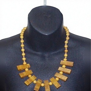 Nuevo Collar de Alta Moda Personalizado para Mujer, Lujoso, Hecho a Mano con Resina de la Mejor Calidad, Estilo Ángel, Gran Venta en India - Product Image 1