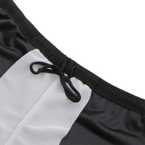 กางเกงว่ายน้ำแห้งเร็วสำหรับผู้ชายเซียง ยู เม็นส์สีดำทรงหลวมขาสี่เหลี่ยมสำหรับเล่นกีฬาทางน้ำ - Product Image 4