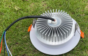 Downlight encastré intelligent en aluminium 24V RGBW 6000K blanc, spots LED de <span class=keywords><strong>plafond</strong></span> ronds, downlight LED 18W avec câble à 5 fils - Product Image 2