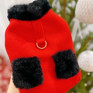 Giacca per Cani Rossa Calda e Alla Moda, Set con Guinzaglio e Collare in Pelliccia, Cappotto Invernale per Cani - Product Image 5