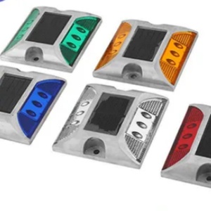 ไฟกระพริบสีแดงทรงสี่เหลี่ยม ไฟติดถนนแบบโซลาร์เซลล์ อลูมิเนียม แคทอายส์ - Product Image 3