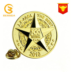 Pins de Solapa Personalizados con Logotipo Metálico Dorado Mate, Insignias Corporativas Grabadas para Uso Empresarial y como Recuerdo - Product Image 1