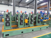 Machine de production de tuyaux en acier au carbone certifiée ISO9001 CE, personnalisée, avec pompe à moteur et composants essentiels : roulement, PLC, boîte de vitesses