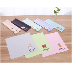 Chiffon de nettoyage de lentille matériau microfibre ultra fine / verre <span class=keywords><strong>optique</strong></span> <span class=keywords><strong>lingette</strong></span> de nettoyage - Product Image 1