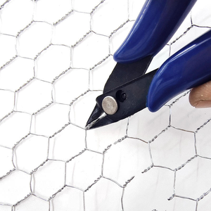 Hot Dipped Galvanized Hexagonal Chicken <b>Wire</b> <b>Mesh</b> Roll Low Carbon Iron Netting for Cage Fence Garden Enclosure - Product Image 2