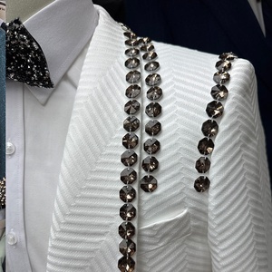 Completo da <span class=keywords><strong>Uomo</strong></span> di Alta Qualità per Matrimonio, Giacca Bianca e Pantalone Nero, Smoking Monopetto con Colletto a Scialle, 3 Pezzi con Strass - Product Image 4