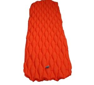 Colchoneta Inflable Ultraligera de Alta Calidad para Acampar al Aire Libre - Product Image 1