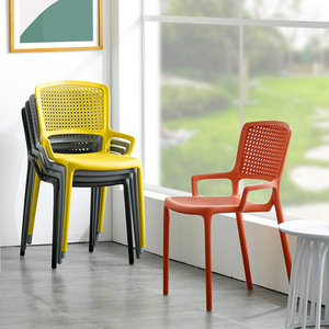 Silla de <span class=keywords><strong>Comedor</strong></span> Nórdica de Plástico con Reposabrazos, Respaldo Grueso, Diseño Moderno y Simple, Muebles para el Hogar, Económica, Informal, para Uso en Exteriores - Product Image 2
