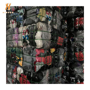 Vente en gros de vêtements de seconde main <span class=keywords><strong>pour</strong></span> <span class=keywords><strong>femme</strong></span>, baskets d'occasion de créateur mixtes à la mode - Product Image 4