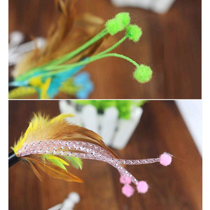 Juguete para gatos con forma de flor y plumas, con varita de juguete para gatos, color aleatorio, 11g, material plástico - Product Image 4