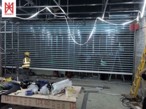 Porte enroulable commerciale en <span class=keywords><strong>polycarbonate</strong></span>, volet automatique en cristal, porte de garage transparente <span class=keywords><strong>pour</strong></span> fabricant commercial - Product Image 6