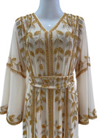 Robe de soirée de style moyen-oriental, Dubaï, musulmane, en mousseline de soie lourde, ornée de perles, à fleurs, coupe trapèze, taille haute, col en V