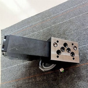 กระบอกไฮดรอลิก Parker รุ่น 125C JJ HMIRN 19MC50M2244 ระยะชัก 240 มม. สำหรับงานเชิงกล - Product Image 2