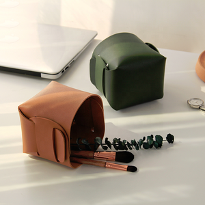 YY Stock pieghevole scrivania Organizer con penna vaso in pelle PU prodotto promozionale per ufficio - Product Image 3