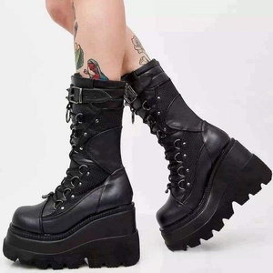 Bottes Gothiques à <span class=keywords><strong>Plateforme</strong></span> Mi-Mollet, Style Punk, Semelle Épaisse, avec Boucle et Anneau Métallique, Taille Plus, Personnalisables - Product Image 3