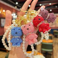 Gantungan Kunci Beruang Bertabur Rhinestone dengan Rantai Mutiara, Bahan Zinc Alloy, Cetak Letterpress, Aksesoris Liontin Tas Wanita yang Lucu