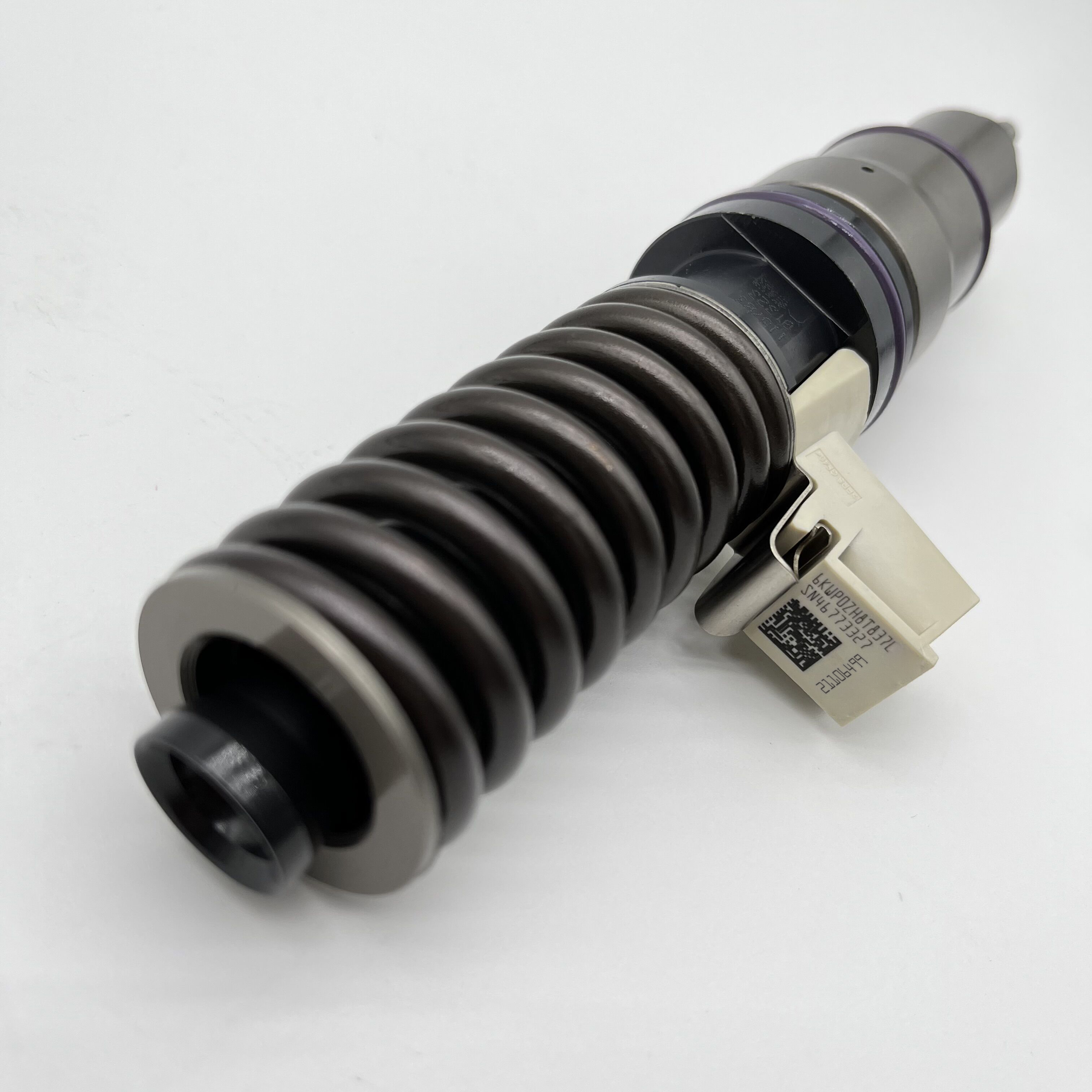 Diesel Engine 4 PINS Fuel Injector 21106499 BEBE4F08001 BEBE4F02001 BEBE4F02102 BEBE4F05001 for VOLVO MD16 US07