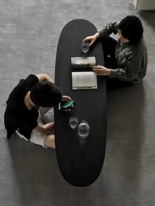 <span class=keywords><strong>Tavolino</strong></span> da Caffè in Legno Massello <span class=keywords><strong>Nero</strong></span> Wabi-Sabi, Design Minimalista Italiano, Tavolo Basso Irregolare di Design, Arredamento Portatile per Soggiorno Piccolo - Product Image 6