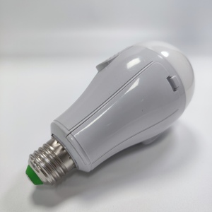 Neuerladbare NEC-Glühlampe E26 B22 E27 Halter 15 W 20 W zwei-Batterie-Betriebene <span class=keywords><strong>Led</strong></span>-Glühlampe für Zuhause