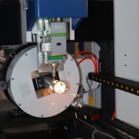 Découpeuse de tubes laser à fibre CNC industrielle 6000W haute puissance pour la découpe de tubes en acier, aluminium et titane
