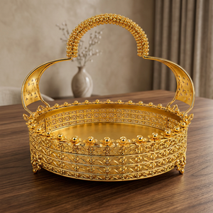 Plateau de service rond en métal doré poli avec poignée, motif végétal moderne gravé, vaisselle décorative traditionnelle chinoise faite à la main - Product Image 1