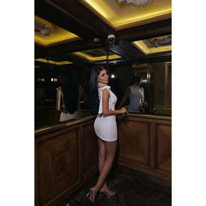 Robe de soirée mini blanche à nouer - Product Image 1