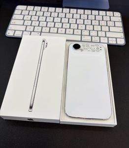 Per 17 Air con Display LED e LTE per Lettura Notturna, Lavoro Notturno e Ambienti con Poca Luce, Protegge gli Occhi Durante l'Uso Serale - Product Image 5