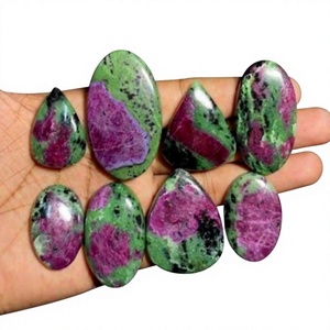 พลอย FAIJAN GEMS เกรดพรีเมียม ทับทิมโซไซต์ธรรมชาติ 100% รูปทรงคาโบชองแบบผสม  พลอยหลวมจากรัฐราชสถาน ได้รับการประเมินจากผู้เชี่ยวชาญสำหรับทำเครื่องประดับ - Product Image 1