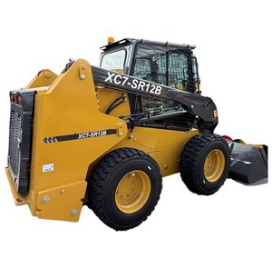 Mini-chargeuse compacte Xc7-Sr12B à levage de godets puissant, mouvement stable, conception compacte pour utilisation agricole, travail dans les espaces restreints - Product Image 1