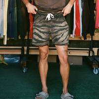Shorts en molleton épais délavé style vintage Huili OEM, personnalisables pour homme, motif rayé tigre, taille élastique