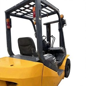 Chariot élévateur Komatsu d'occasion pas cher 3 tonnes 5 tonnes Komatsu FD30 FD50 FD70 FD80/FD50 en promotion - Product Image 1