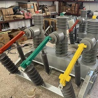 Disjoncteur à vide QIHANG triphasé ZW32-40.5 40.5KV pour montage sur poteau extérieur, réenclencheur automatique 25kA 31.5kA, 50Hz, pour distribution aérienne