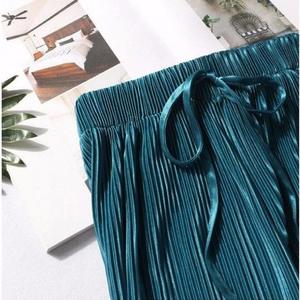 <span class=keywords><strong>Pantaloni</strong></span> elastici a gamba larga estivi di nuova moda per le donne <span class=keywords><strong>pantaloni</strong></span> lunghi larghi Casual a <span class=keywords><strong>vita</strong></span> <span class=keywords><strong>alta</strong></span> <span class=keywords><strong>pantaloni</strong></span> a pieghe femminili - Product Image 6