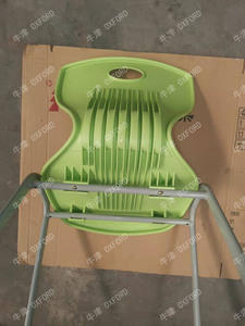 Sedie Scolastiche di Alta Qualità Sedie in Plastica per Studenti Disponibili in Vari Colori - Product Image 5