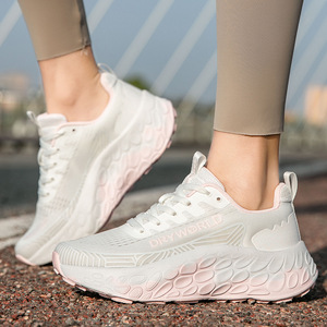 2026 Baskets décontractées à lacets, confortables, pour hommes et femmes, de créateur original, haute qualité, avec logo de marque, tendance populaire, vente en gros - Product Image 4