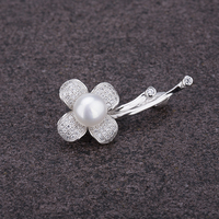 Broche de perle d'argent en forme de fleur de haute qualité pour la décoration de robe