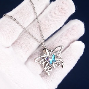 Blaue Kristall-Schmetterlings-Halskette, Aschebehälter-Urnenanhänger, Edelstahl-Einäscherungsschmuck mit 20-Zoll-Kette und Füllset - Product Image 4