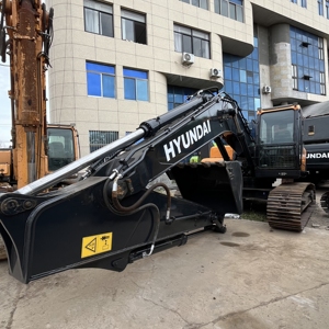 Excavatrice sur chenilles hydraulique Hyundai 220LC-9S d'occasion, 22 tonnes, moteur et engrenages, best-seller de la construction en Corée du Sud - Product Image 6