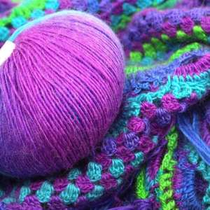 Sezione di filati di lana 100% all'ingrosso della fabbrica di 2022-tintura di <span class=keywords><strong>filo</strong></span> arcobaleno pettinato <span class=keywords><strong>per</strong></span> la lavorazione a mano all'<span class=keywords><strong>uncinetto</strong></span> cambio graduale tessitura - Product Image 4