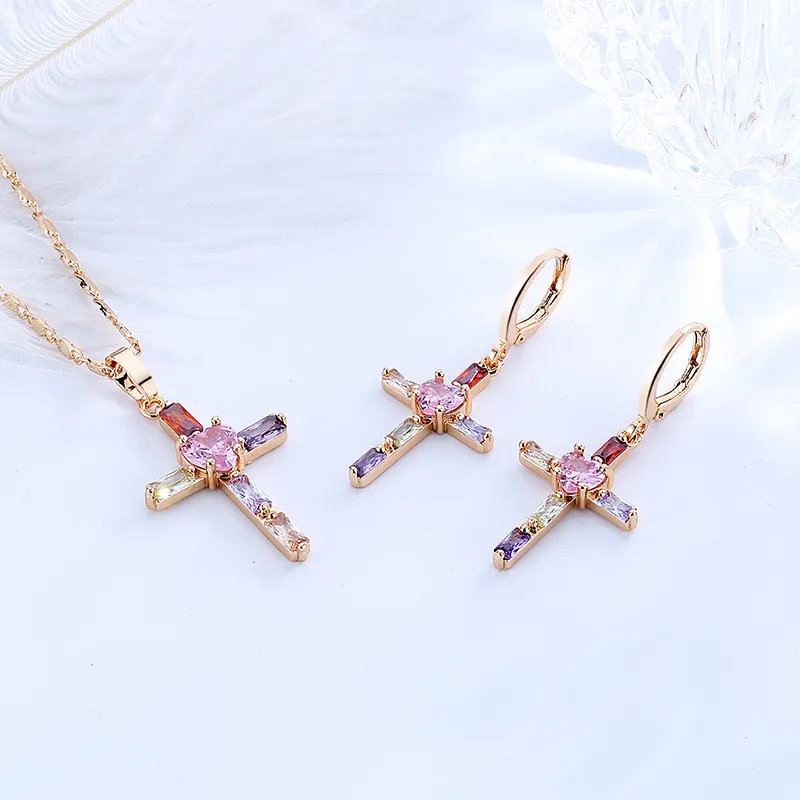 HD Schmuck Großhandel vergoldet Religiöses Kreuz Frauen Schmuck Set Schmuck Halskette und Ohrring