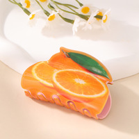 Griffe de cheveux en PVC de fruits ludiques pour une prise en main des cheveux frais, style esthétique et personnel d'été