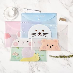 แฟ้มใสลายการ์ตูนน่ารัก ขนาด A4 สำหรับเก็บเอกสาร วัสดุ PP เรียบง่าย เหมาะสำหรับจัดระเบียบเครื่องเขียนและเอกสารเรียน - Product Image 1