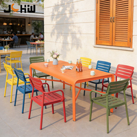 Ensemble de mobilier commercial pour café et restaurant, table et chaises de salle à manger d'extérieur en aluminium multicolore pour jardin et patio, en vente